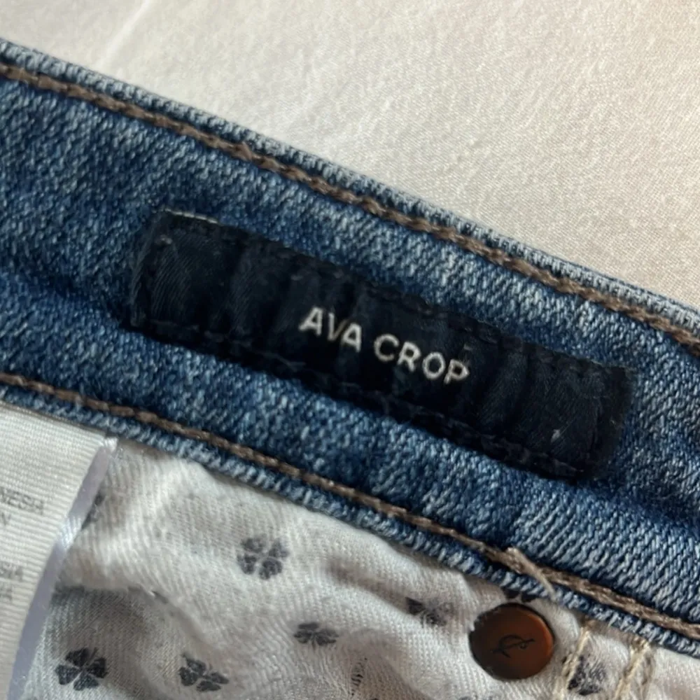 Lucky Brand Ava crop jeans. Size 6/28 - Image 5