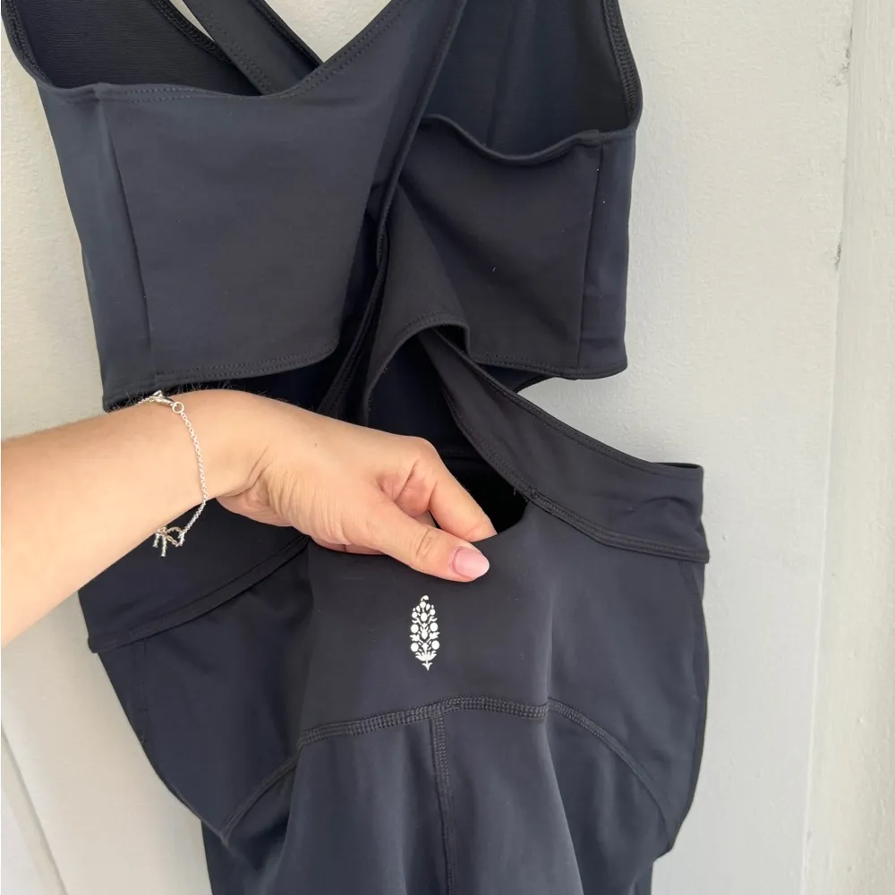 Black Back It Up Onesie M - Image 8