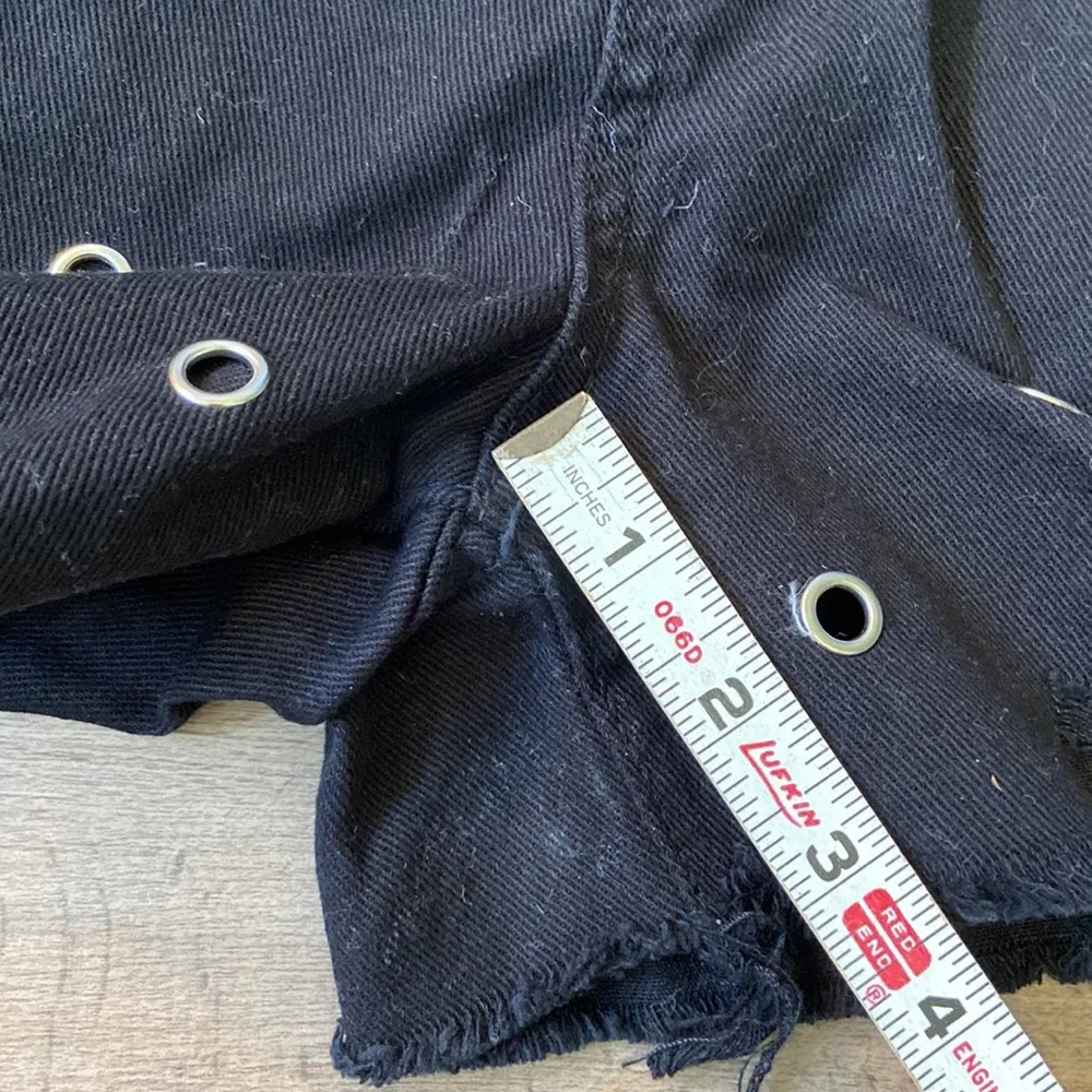 Hot Kiss Women’s Black Rivets High Rise Shortie Jean Shorts Size 12 NWT - Image 4