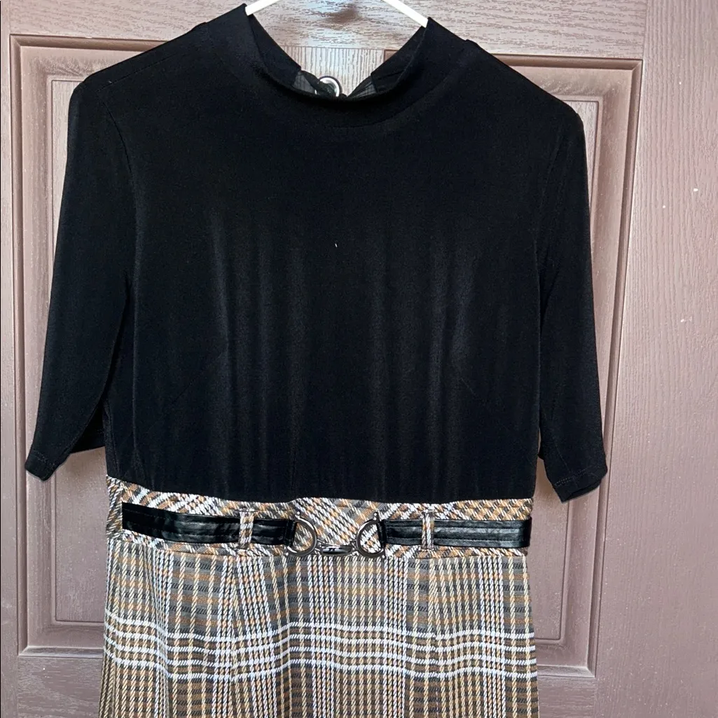 Robbie Bee  Black and Tan Plaid Midi Dress - Image 2