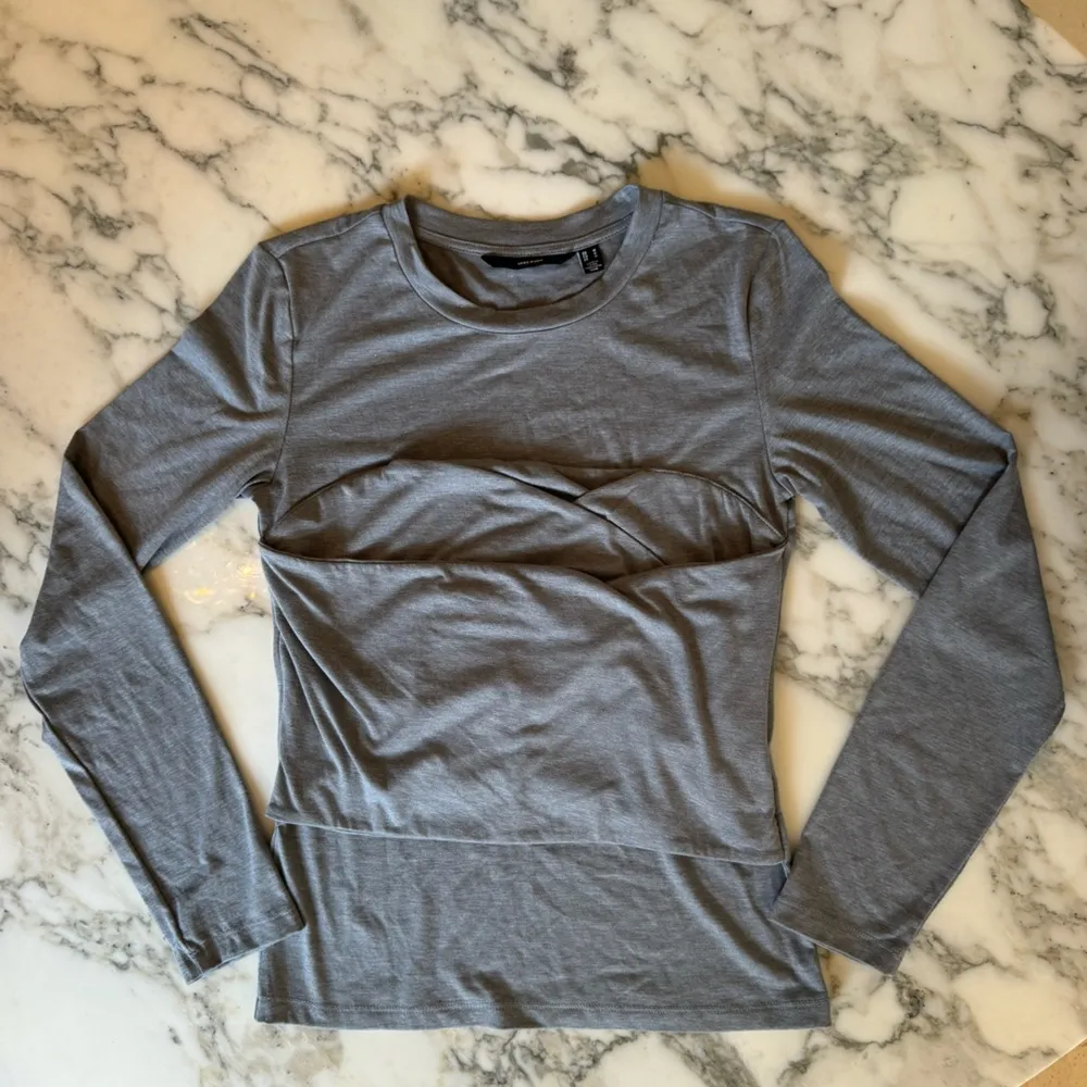 New Vero Moda Nelly Ruched Knit Top, Heather Gray, Sz. M but runs small - Image 6