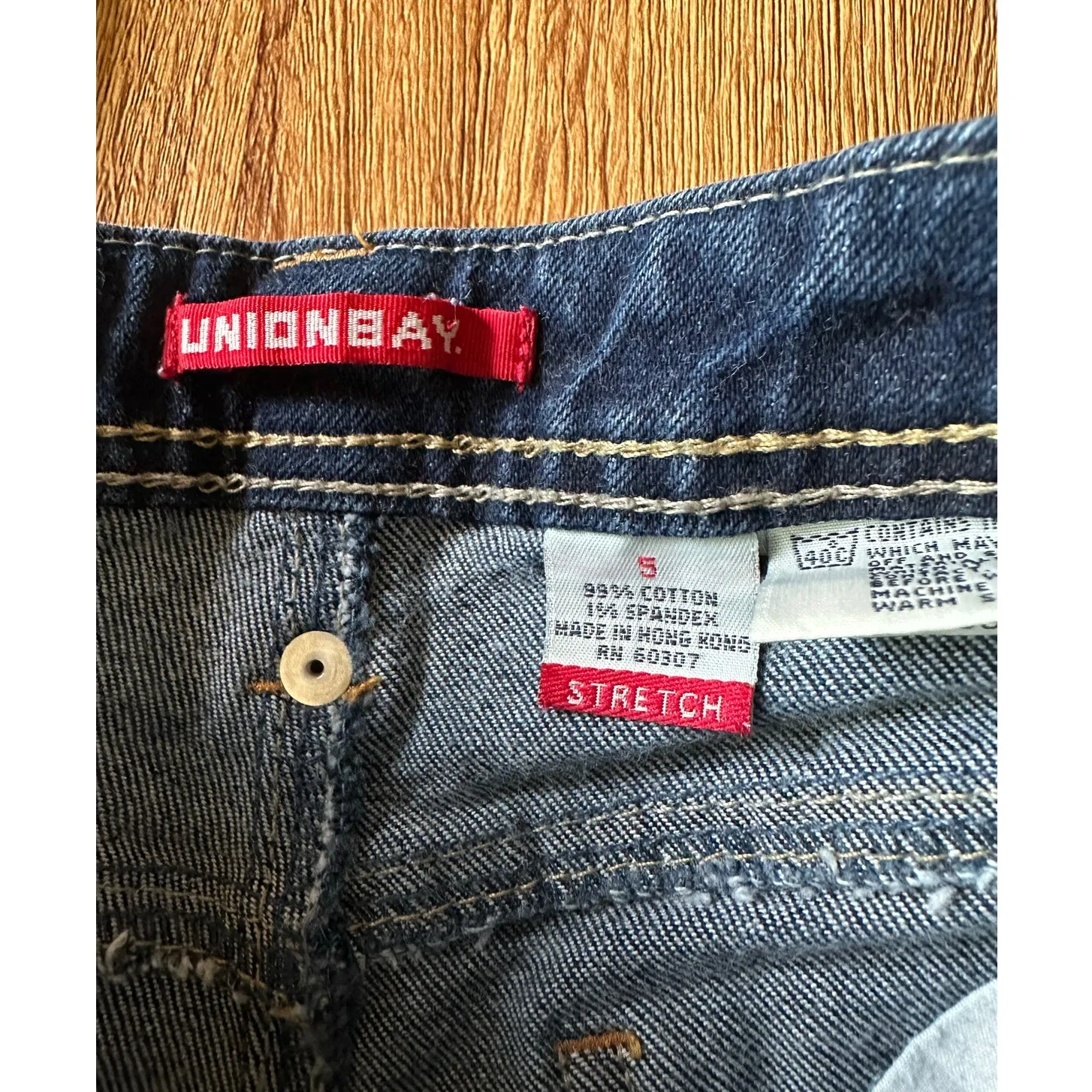 Unionbay Vtg Dark Wash Mid Rise Flare Jeans Size 5 - Image 2