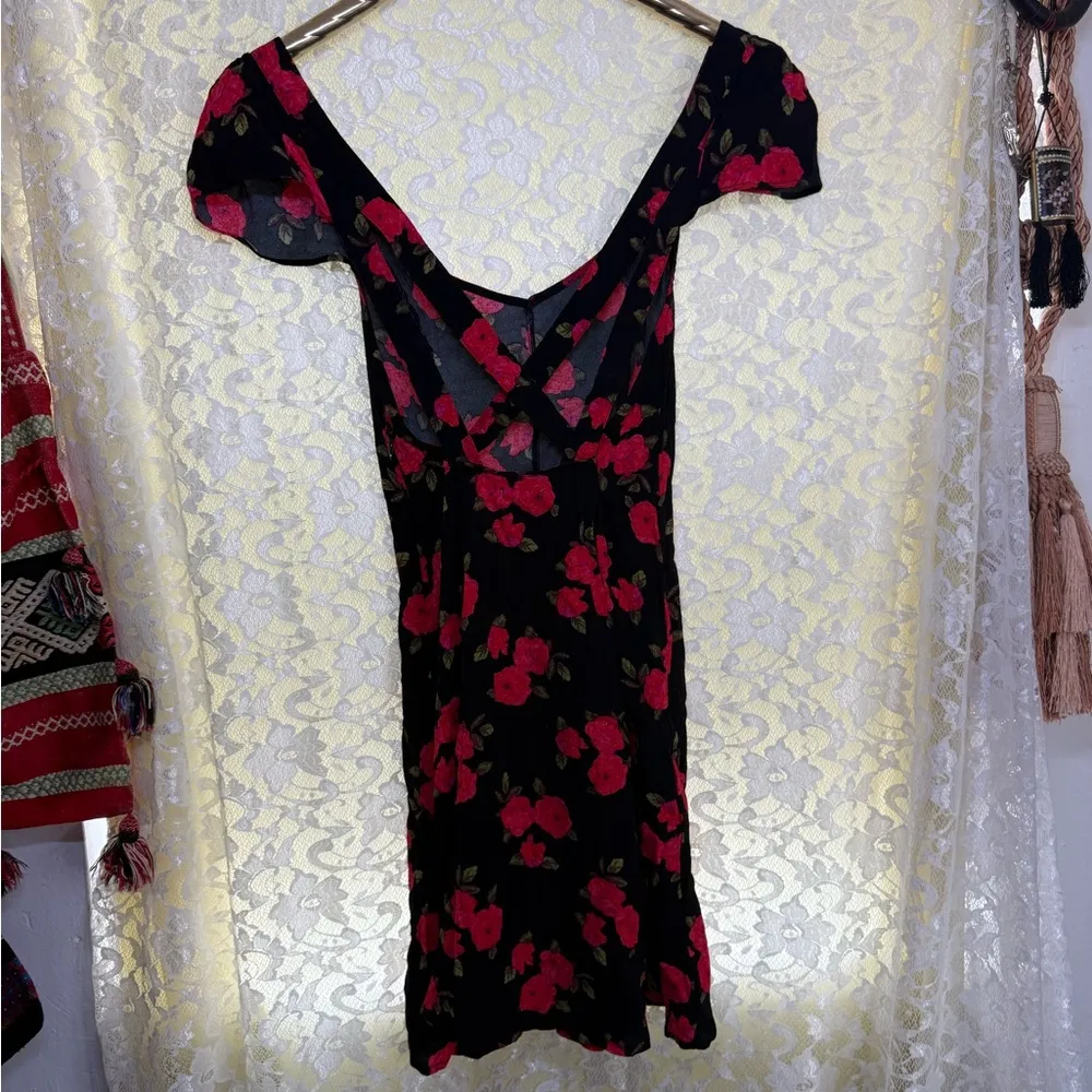 NWOT Urban outfitters Kimchi Blue Black Dress with Red rose Pattern small sz 4 - Image 5