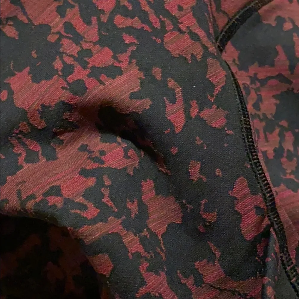 NEW LULULEMON SPEED UP CROPS MAROON/BLACK RUNNING TIGHTS LEGGINGS - Image 3