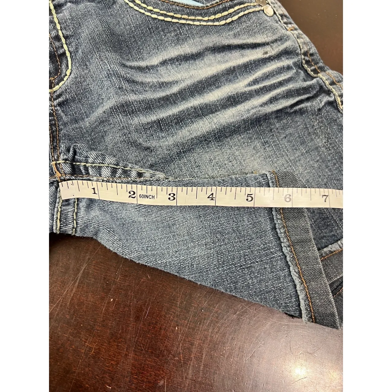 Truce Jeans Denim Bermuda Shorts Size 9 Embroidered Flap Pockets Distressed Blue - Image 13