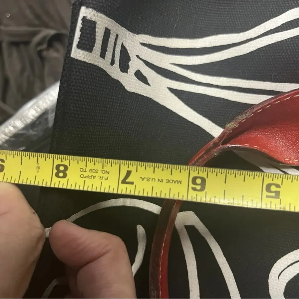 Kate Spade  tote in excellent cond - Image 6