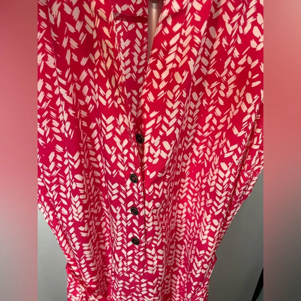 The limited pink and white dress size‎ medium - Image 5