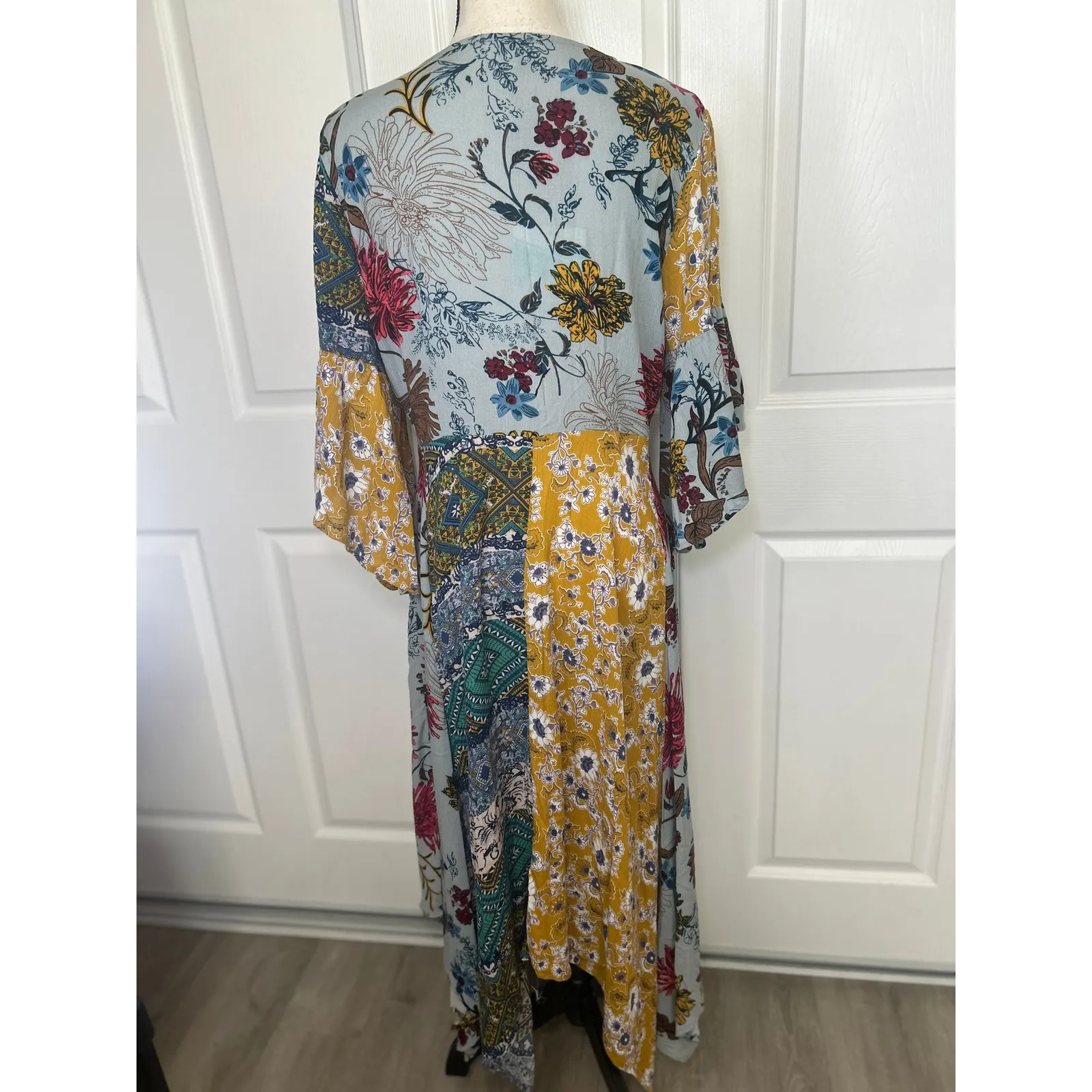 NWT‎ Umgee Boho Patchwork Floral Maxi Dress Size Small Multicolor Bell Sleeve - Image 4