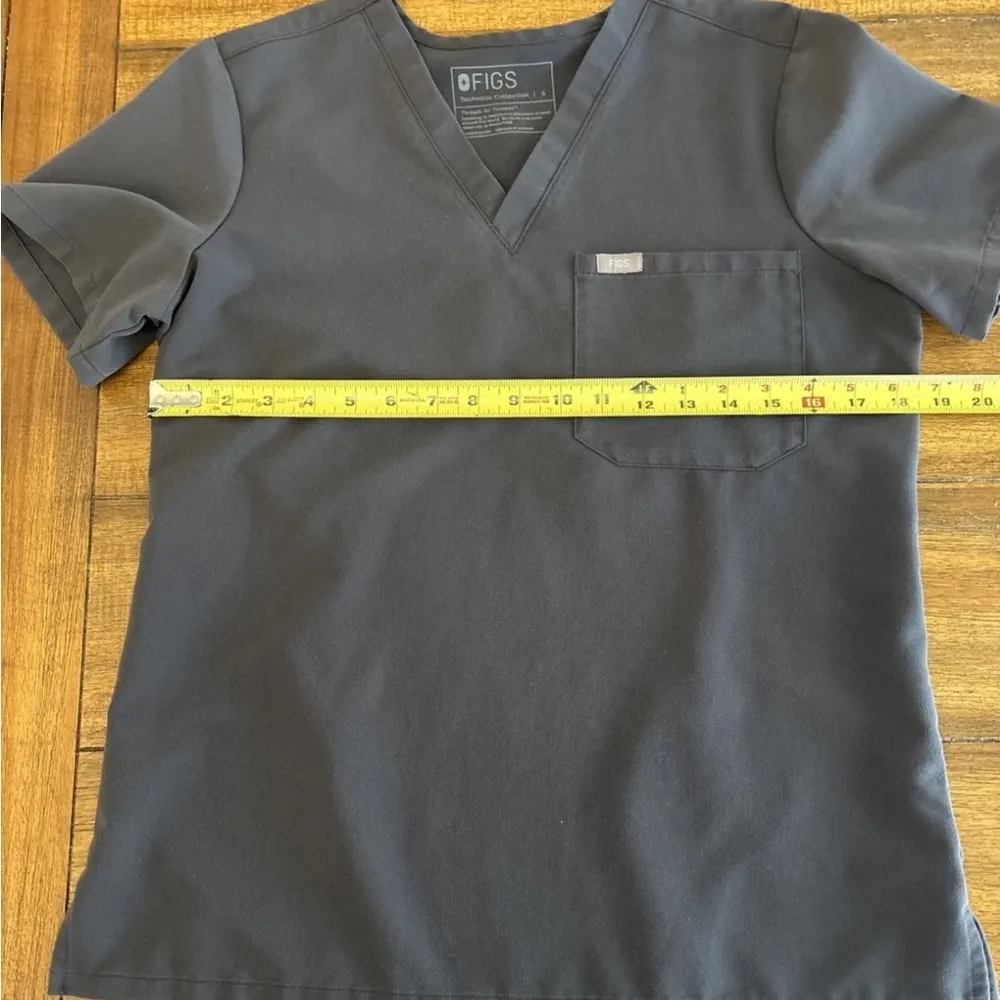 Figs Technical Collection Scrub Top Gray Size Small Style 1000211 - Image 3