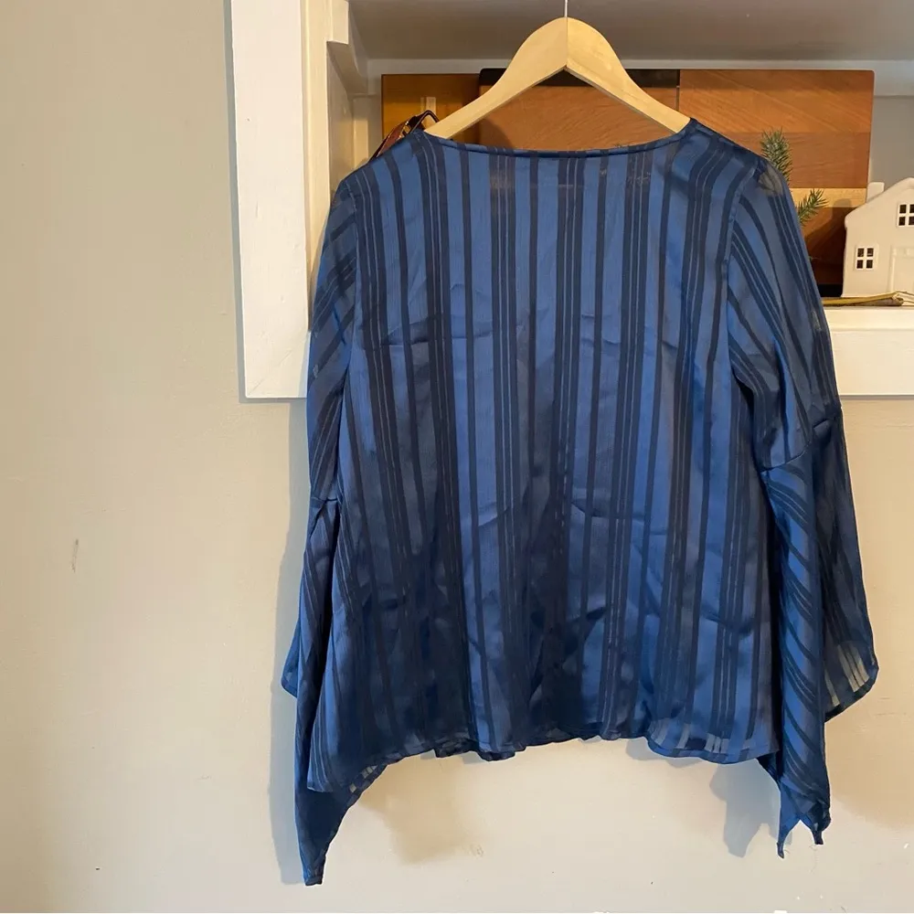 •Jennifer Lopez metallic stripe bell sleeve blouse• Size M - Image 2