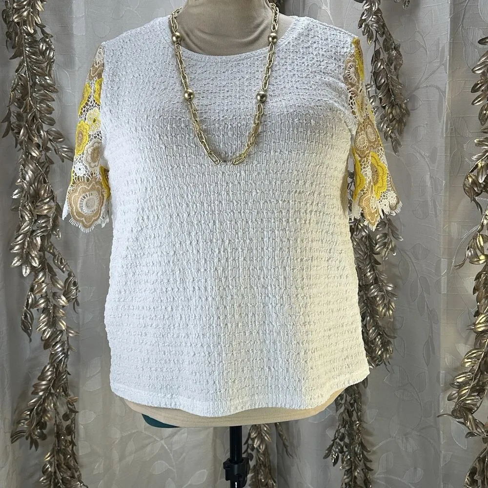 Alice Blue 1X White Textured Top Yellow Crochet Floral Sleeve Boho Cottagecore - Image 2