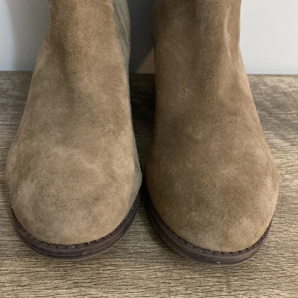 White mountain womens brown suede Taupe wedge ankle boots size 10 - Image 5