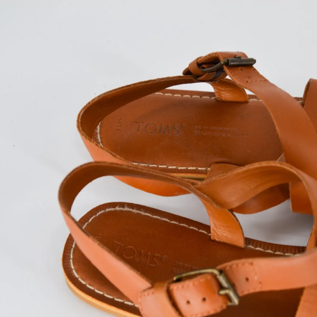 Toms Sicily Flat Sandals Tan Leather Size 7.5 Comfort Strappy Buckle Criss Cross - Image 9