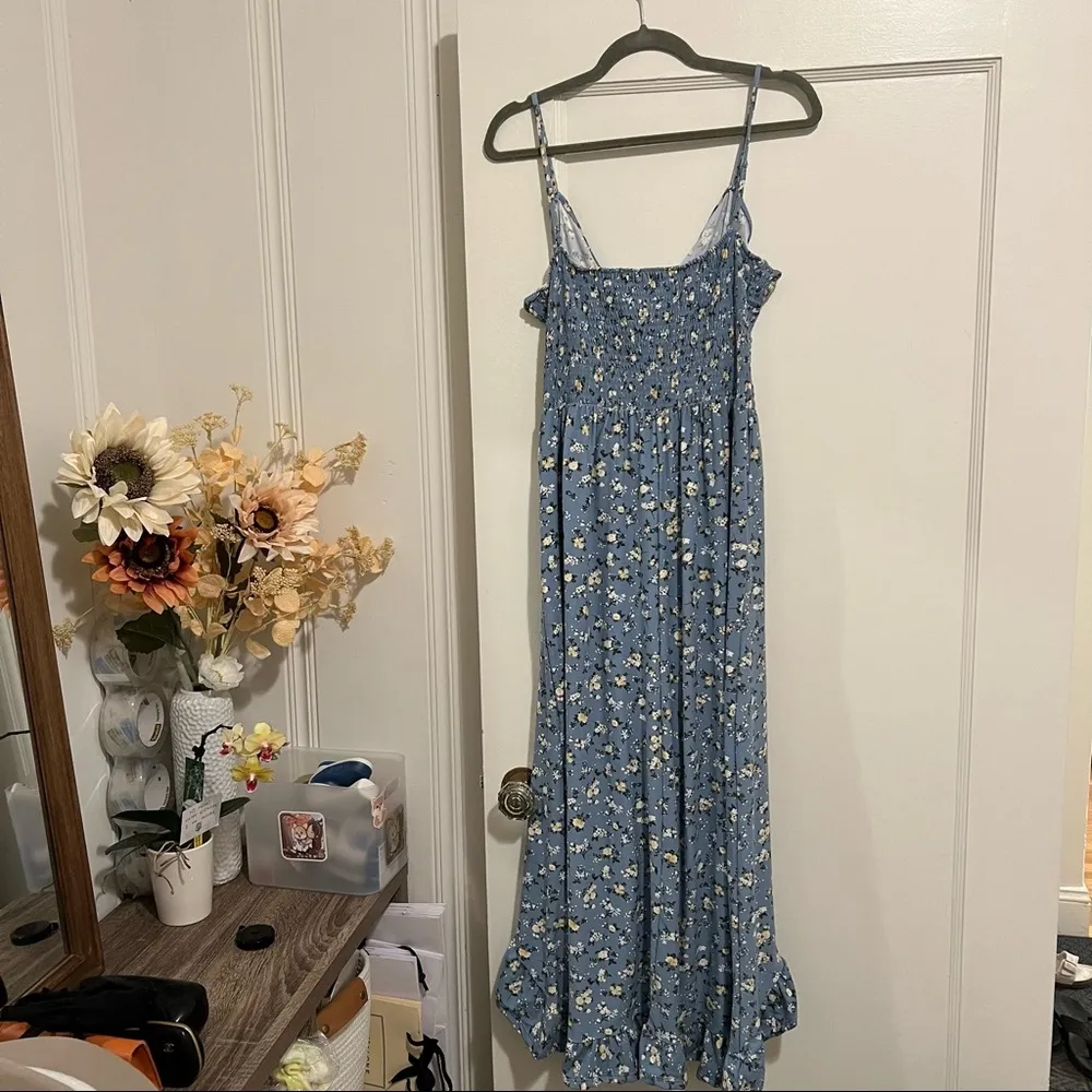 Blue & Cream Floral Print Ruffle Hem Tulip Maxi Dress Size Large NWT - Image 5