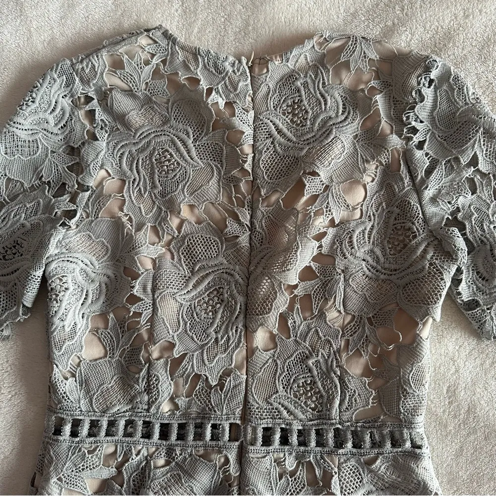 ASTR the Label Gray Lace Romper - Image 4