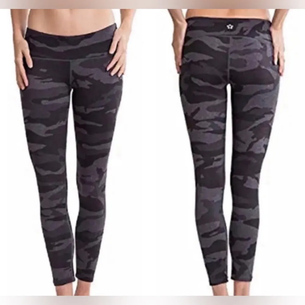 Tuff Athletics Camo Leggings Size Large - Image 8