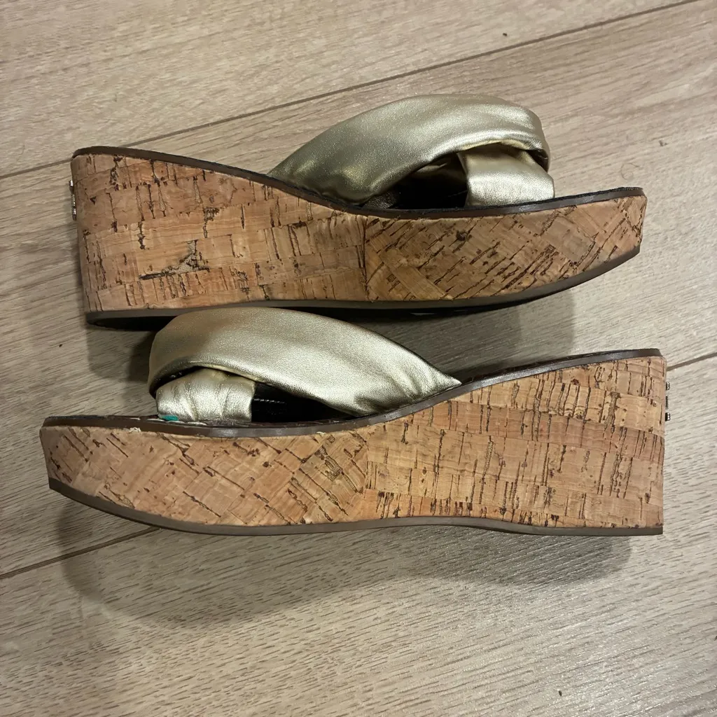 Sam Edelman Ramsey Gold Wedge Sandals Leather Slip On Cork Size 7.5 - Image 3