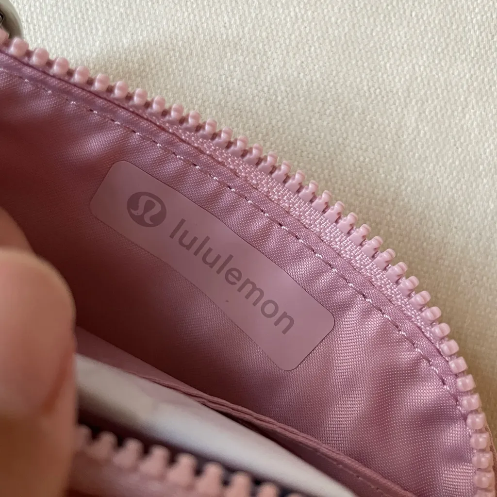 Lululemon  Clippable Card Pouch - Pink Haze - Image 10