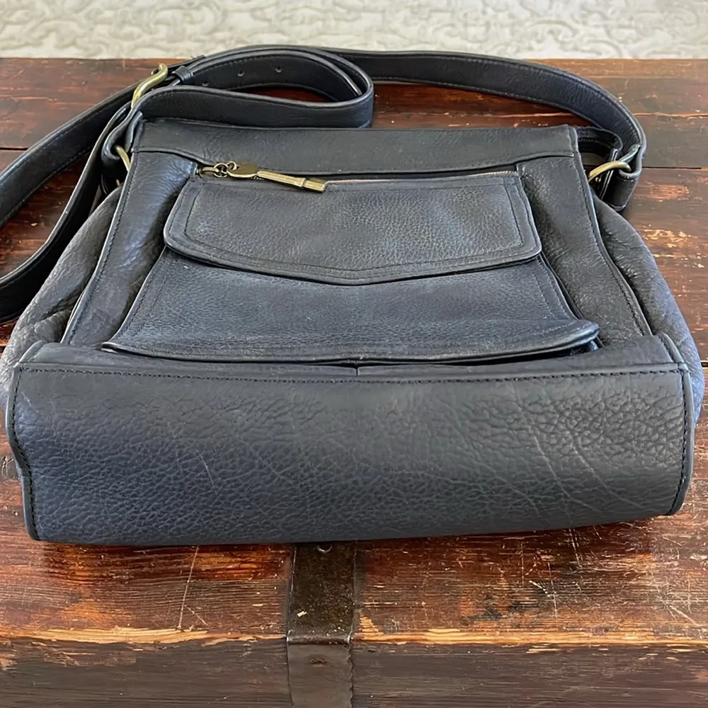 Fossil Black Leather Vintage Crossbody Purse 10"x10"x3.5" - Image 2