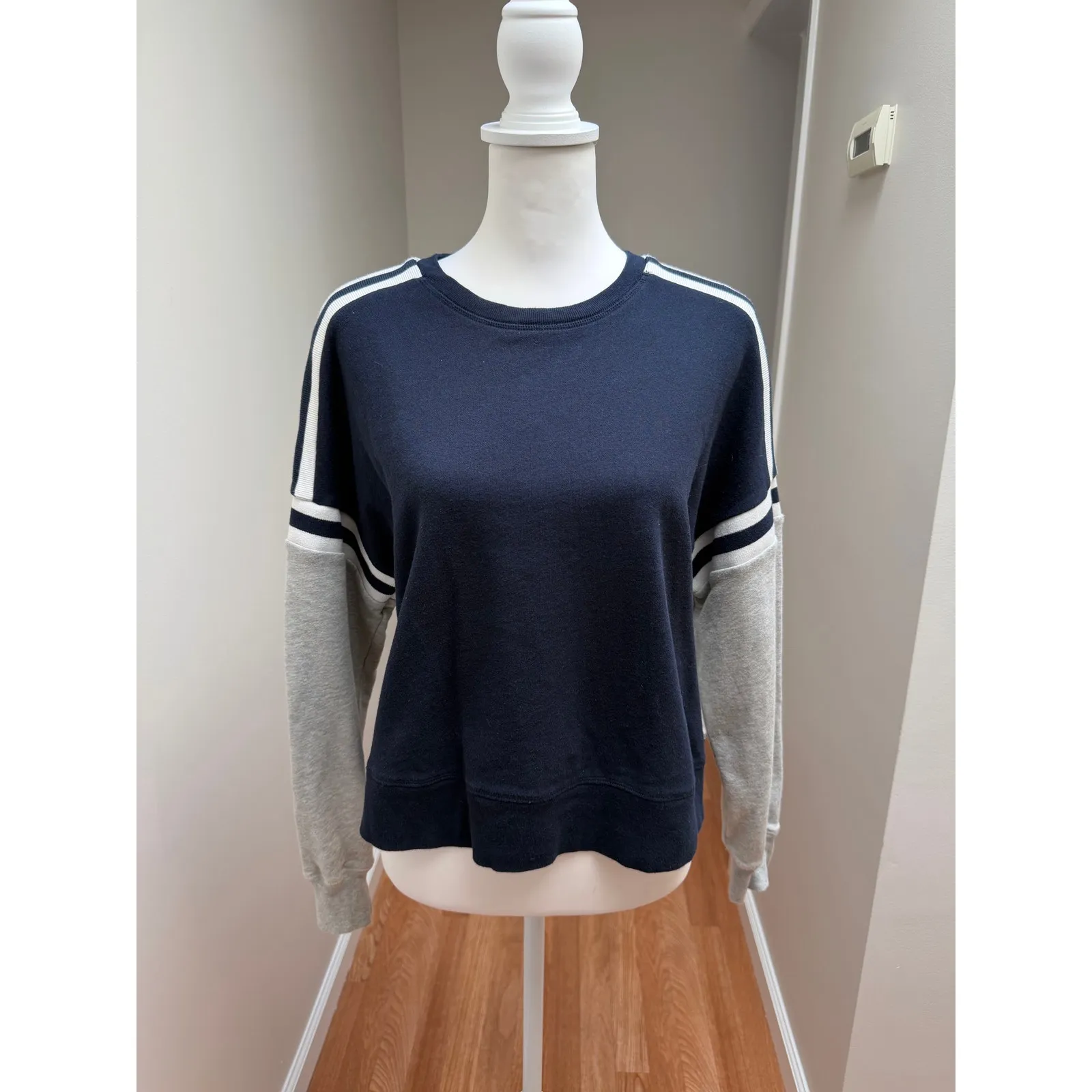 Joie Macrina Sweatshirt Womens XS Midnight Navy Gray Colorblock Pullover Cozy - Image 5