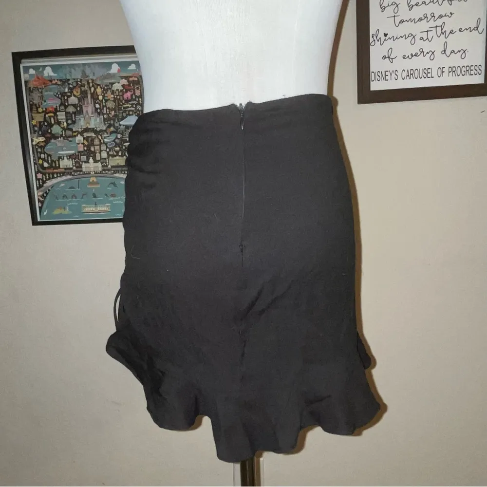 Cotton Candy LA black cinched side skirt with zipper closure in back, size XS - Image 3