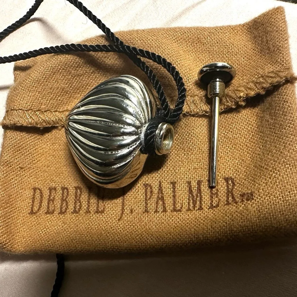 Debbie J. Palmer Signed Silver tone Heart Perfume Vessel Necklace - Image 6