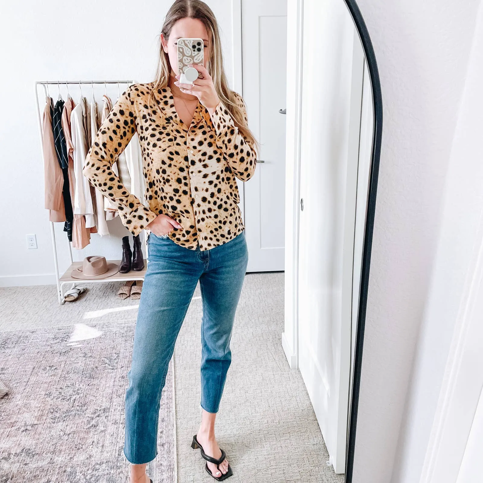 ARITZIA Wilfred Leopard Button Up Blouse Top - Image 7