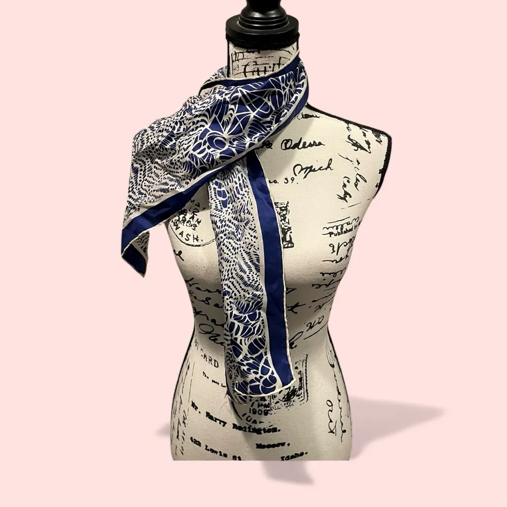 Beautiful vintage blue white print coastal luxury silk scars Estee Lauder japan - Image 3