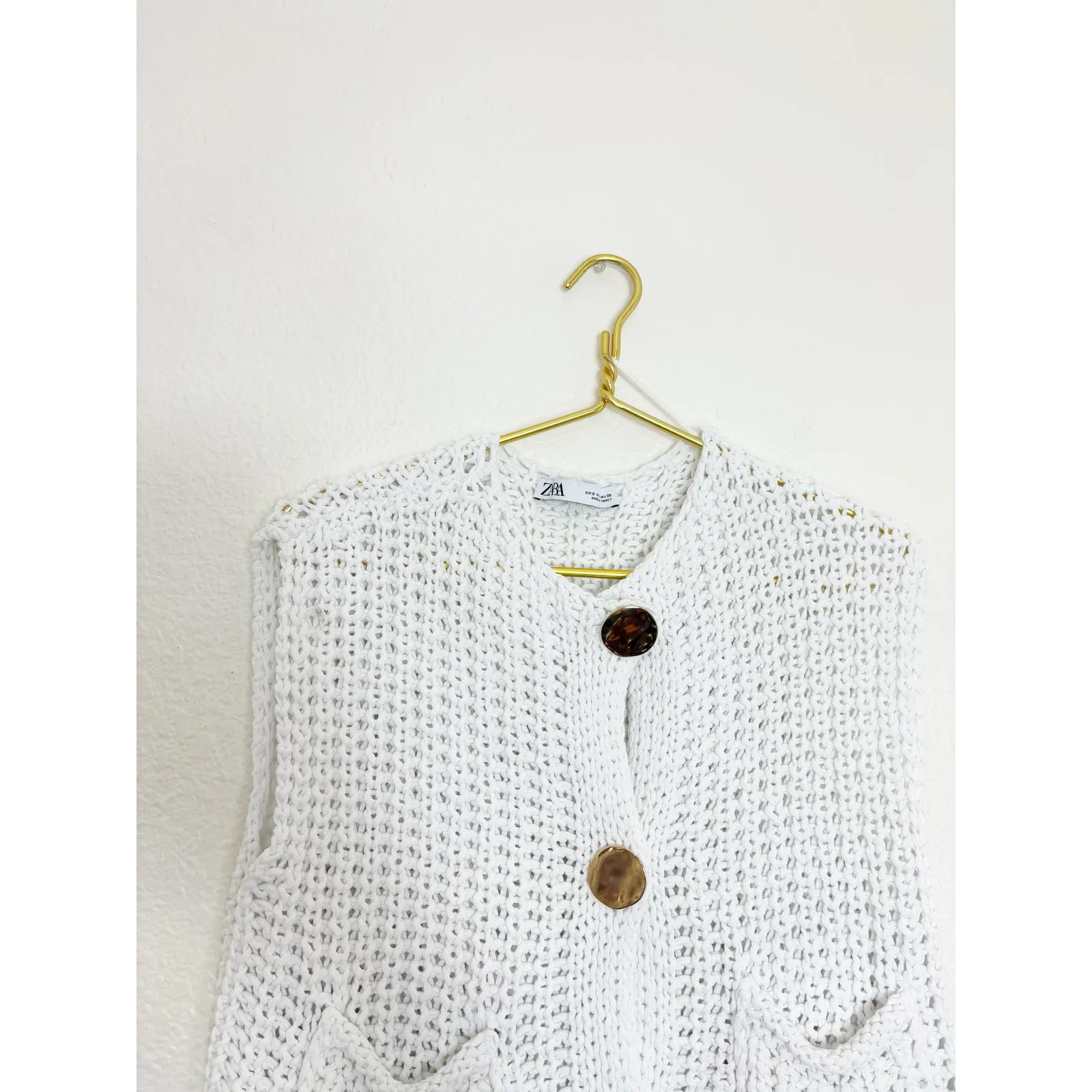 Zara White Chunky Knit Oversized Cardigan Sweater Vest Size Small Gold Button - Image 5
