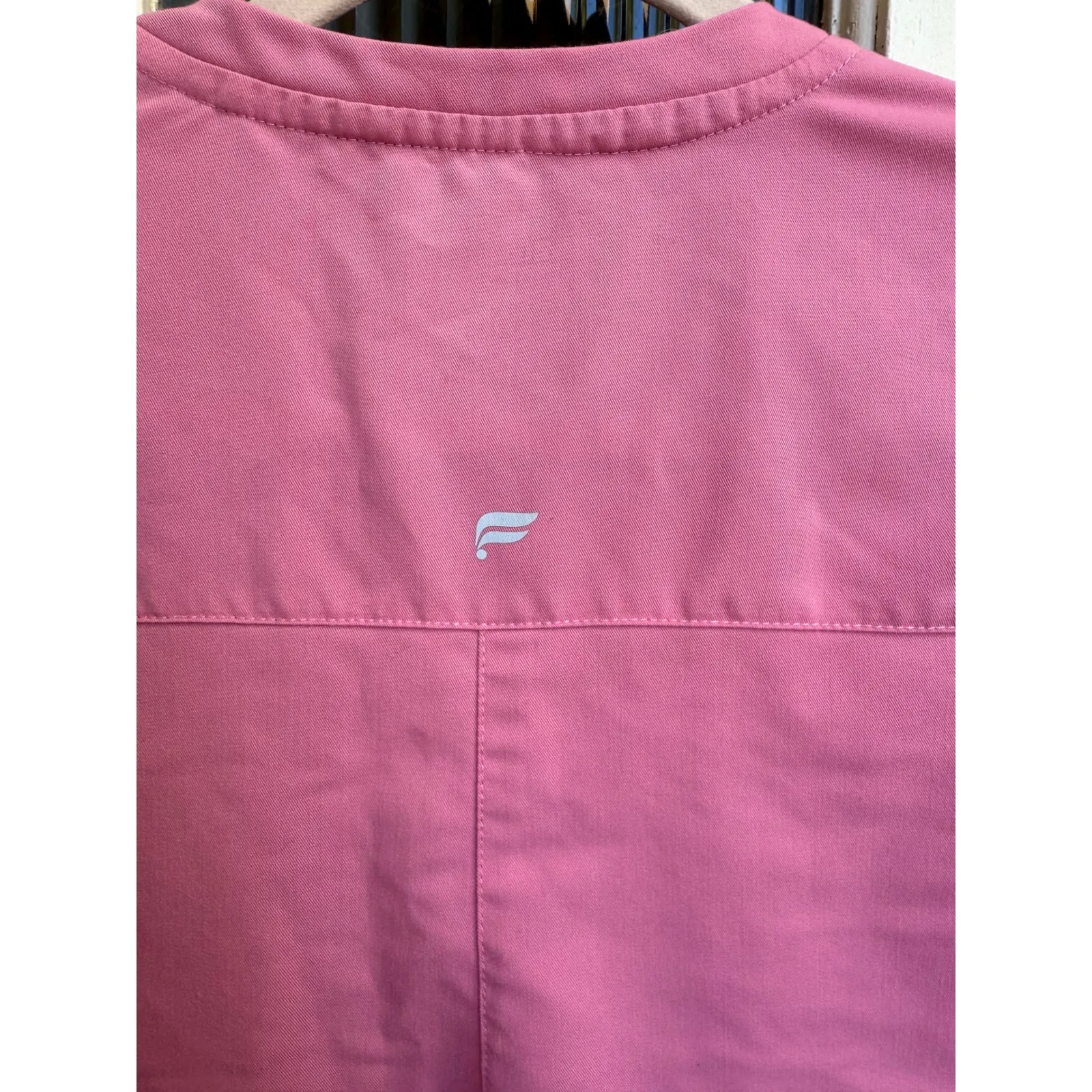 Fabletics Pink V Neck Scrub Top Short Sleeve Pocket Performance Size Medium - Image 5