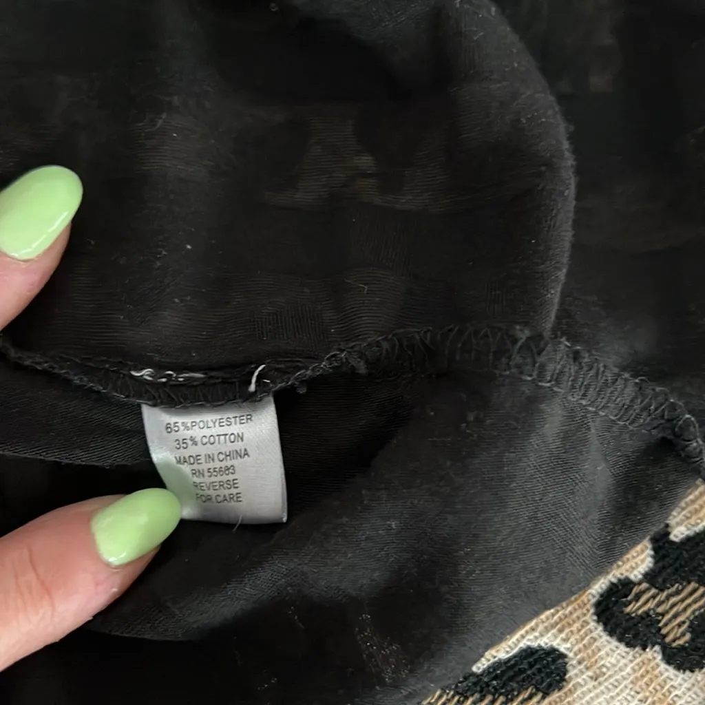 For Cynthia brand 🖤 sheer top XL - Image 8