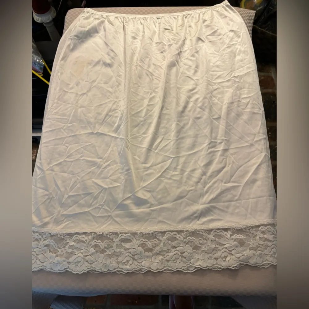 Vintage Vassarette Half Slip Size 2XL Candlelight - Image 2