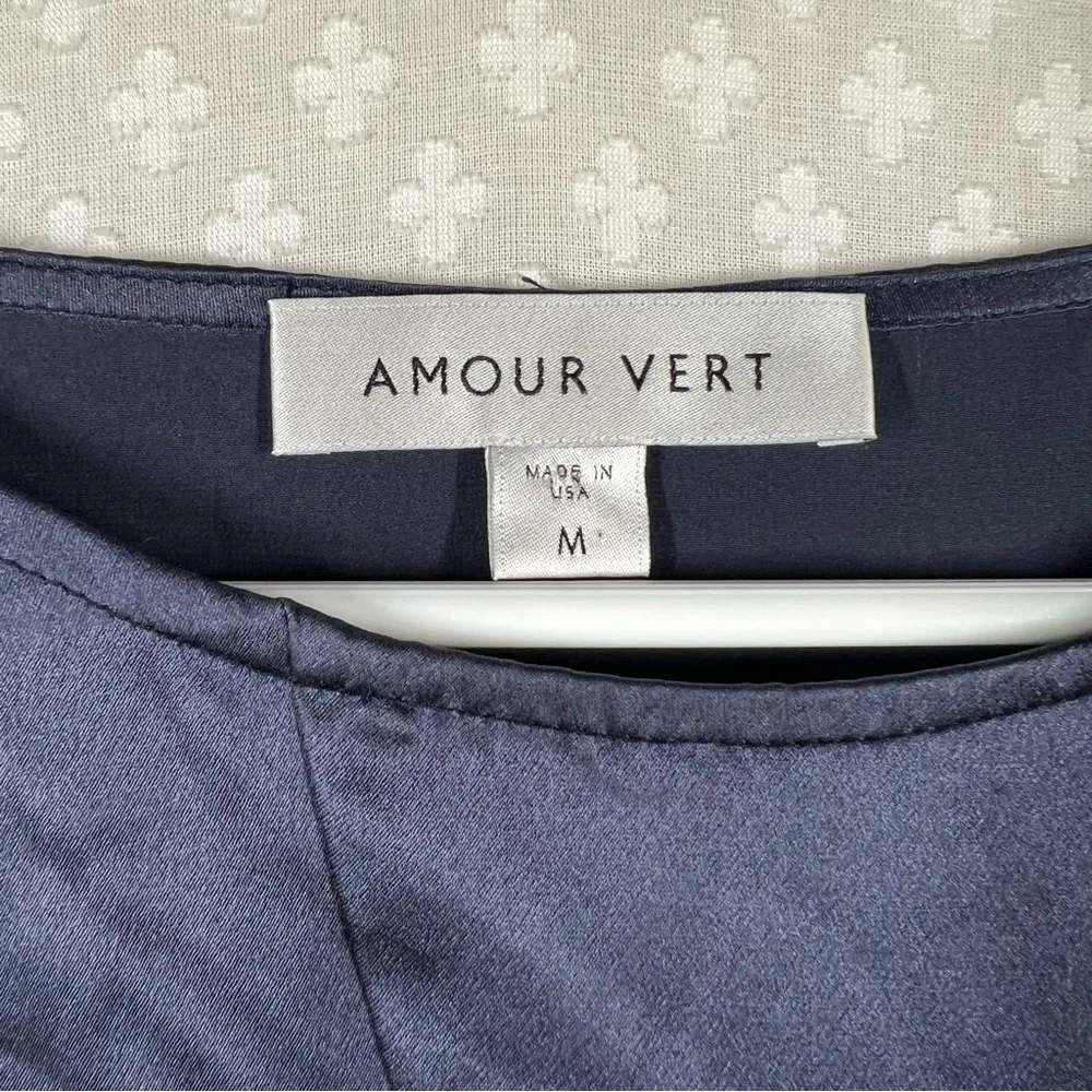 Amour Vert Dark Blue Silk Tie‎ Side Short Sleeve Top - Image 2