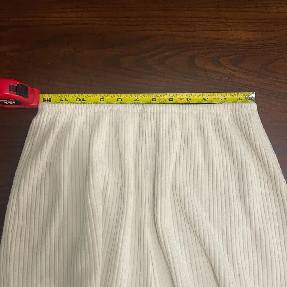 Joah Brown  CREAM IVORY HIGH RISE PULL ON RIBBED SOFT ELASTIC SWEAT SHORTS! - Image 5