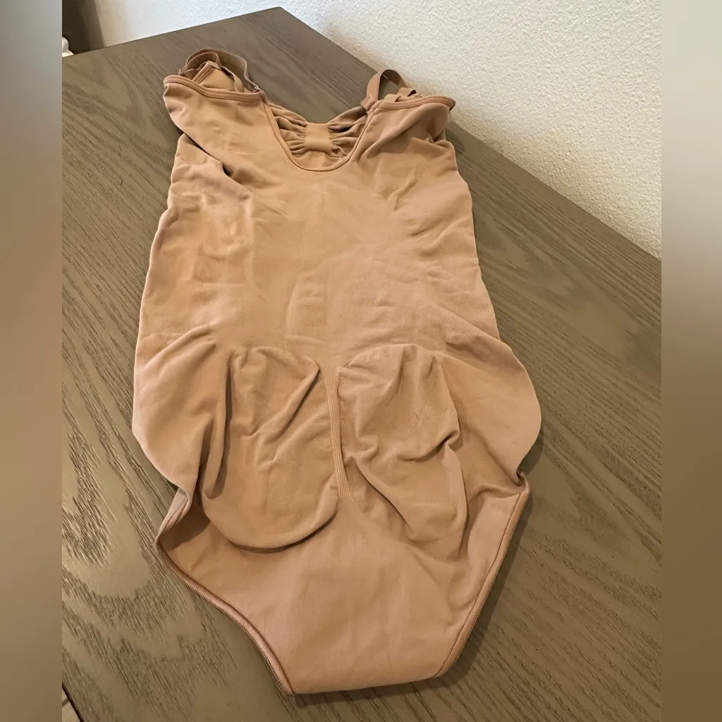 NWOT SKIMS Seamless Sculpt Brief Bodysuit - Large - Image 3