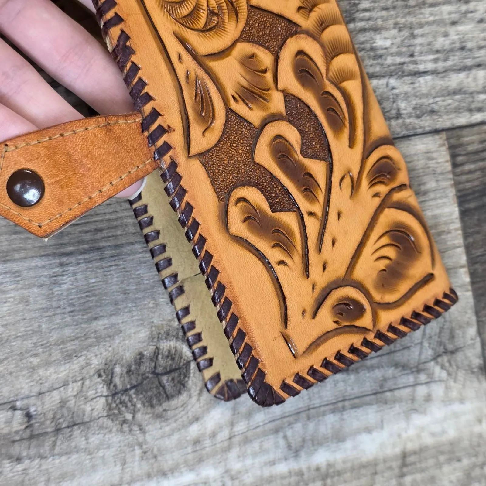 Vintage Hand Tooled Leather Western Wallet Film and Prop 1960s 1970s Brown - Image 5