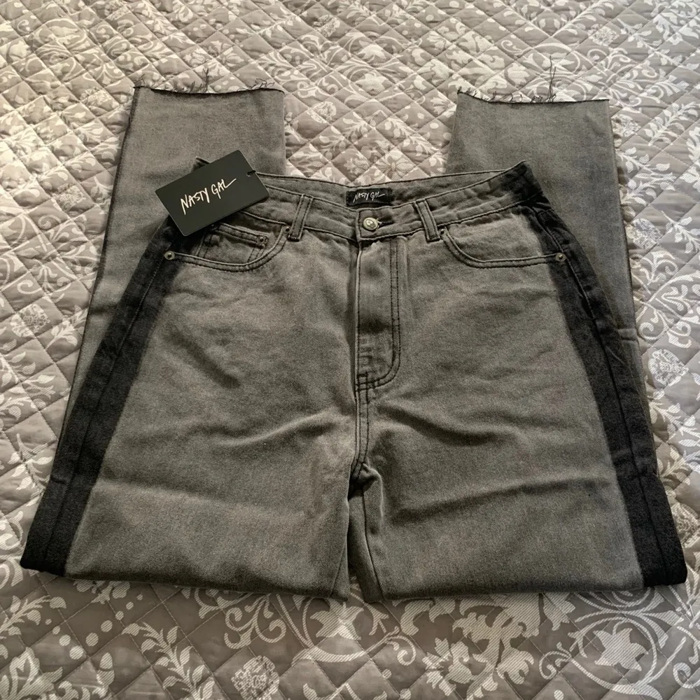 Nasty Gal NWT  side by side hi waist Mom Jean Sz 6 - Image 3