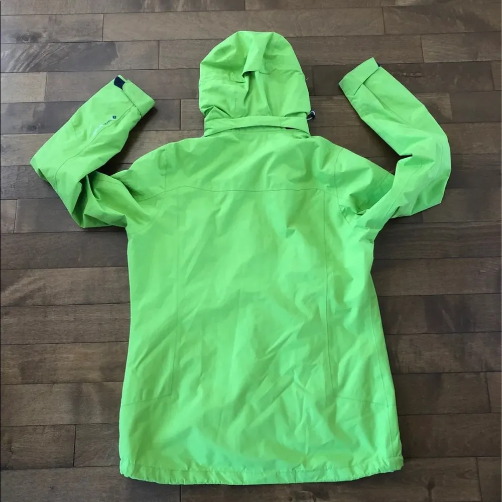 Killtec Women's Waterproof, windproof & breedable Jacket
Size 8 (38) - Image 3