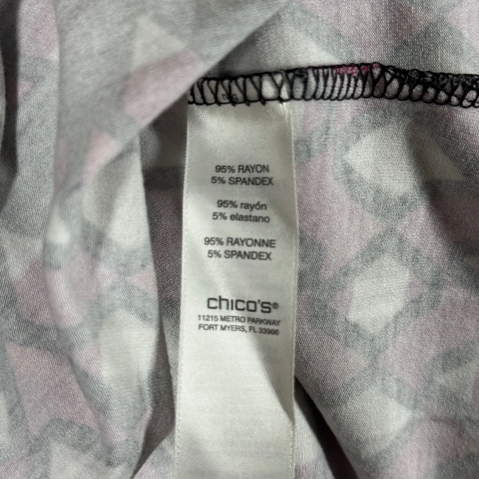 Chicos Shirt Geometric Print Top 3/4 Sleeve V-Neck Blouse Diamond Pattern Size M - Image 8