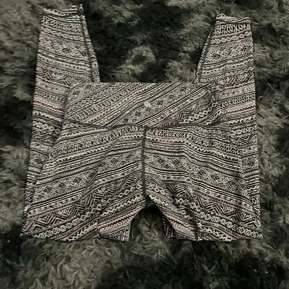 Lululemon Wunder Under High-Rise Tight *Engineered Full-On Luxtreme 28" Tribal P - Image 6