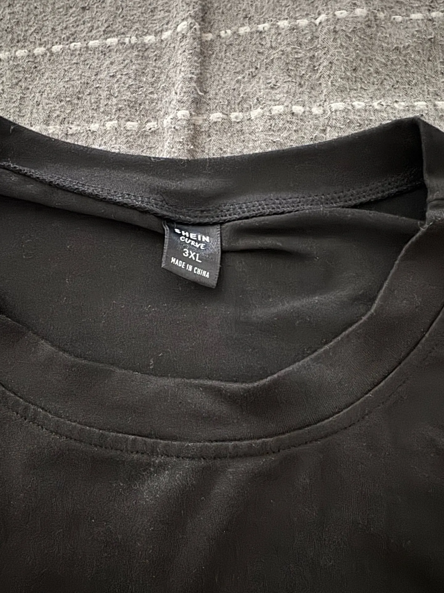 shein tee shirt  - Image 2