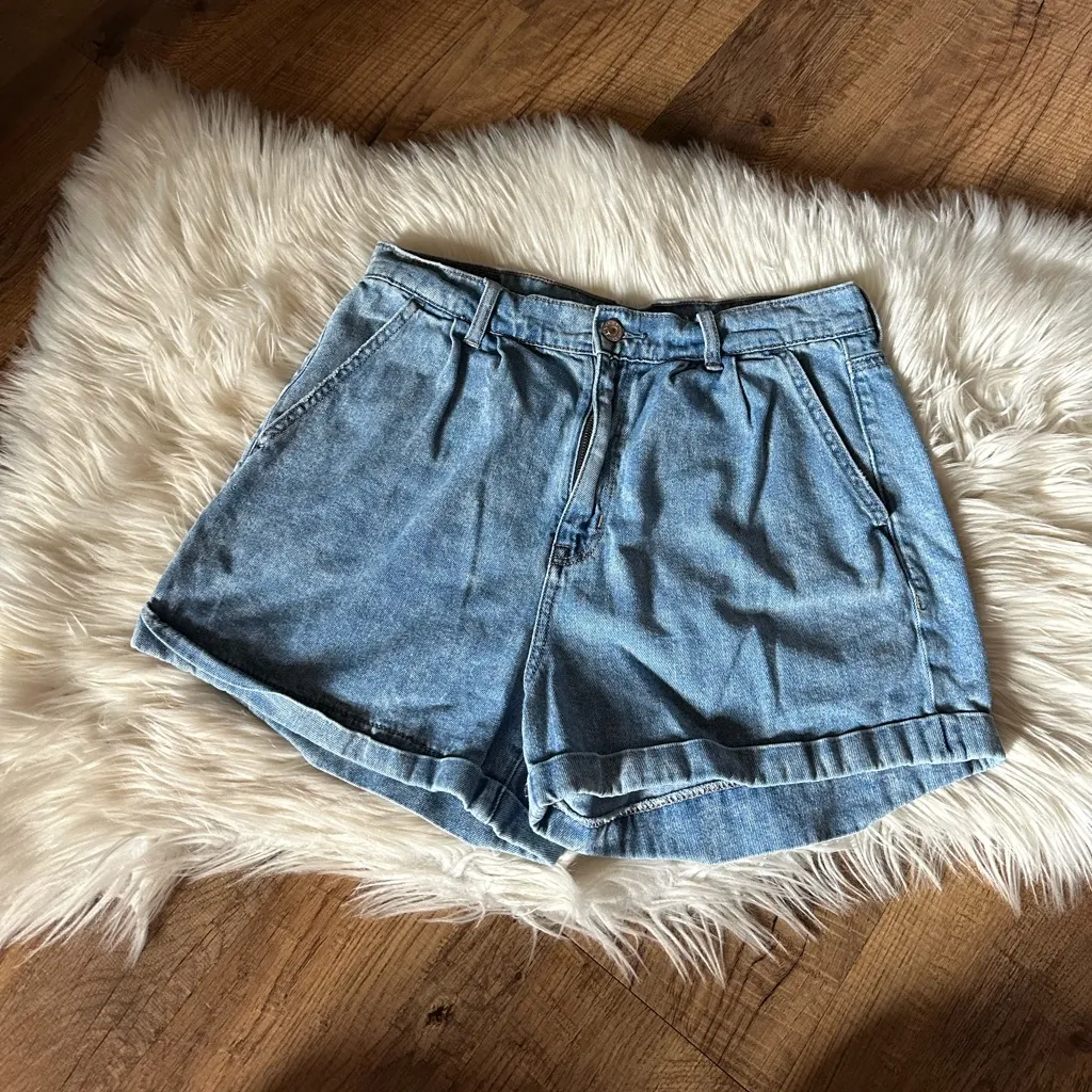 AMERICAN EAGLE Mom Shorts - Image 3