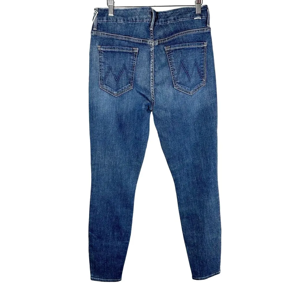 MOTHER The Looker Crop Jeans in One Fell Sweep
Dark Denim Size 32 - Image 2