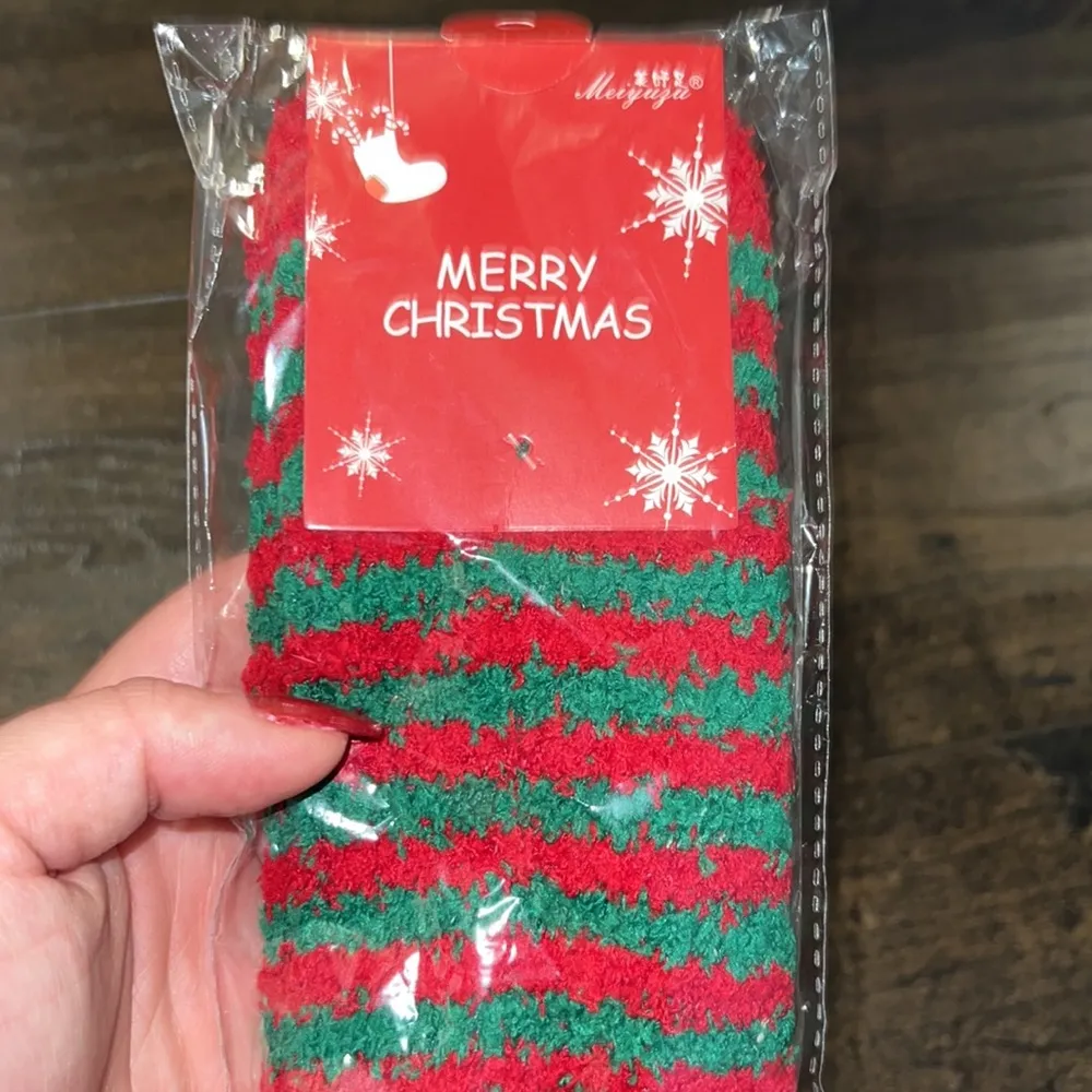 NEW Gnome Christmas PJ’s Red Size M - Image 4