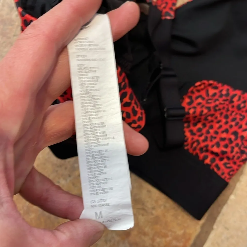 Fabletics sports bra size medium - Image 3