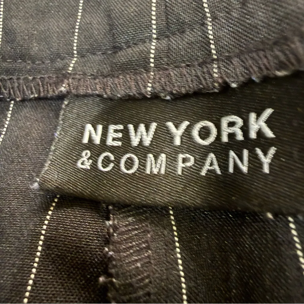 New York & Company Black Pinstripe Pencil Skirt / 16 / Excellent condition - Image 5