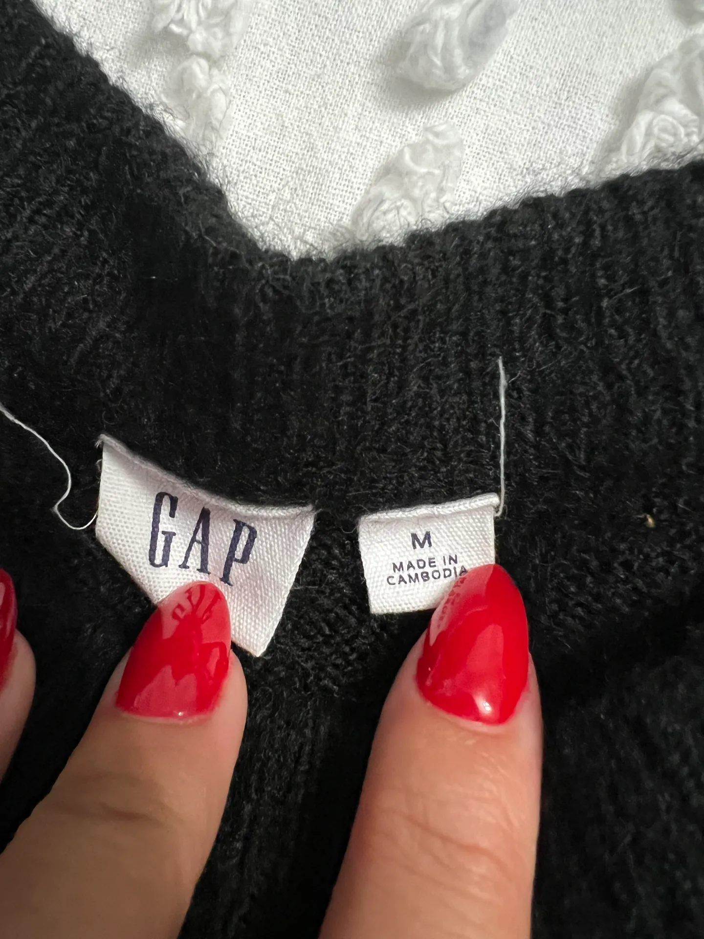 Gap Black Sweater - Image 3