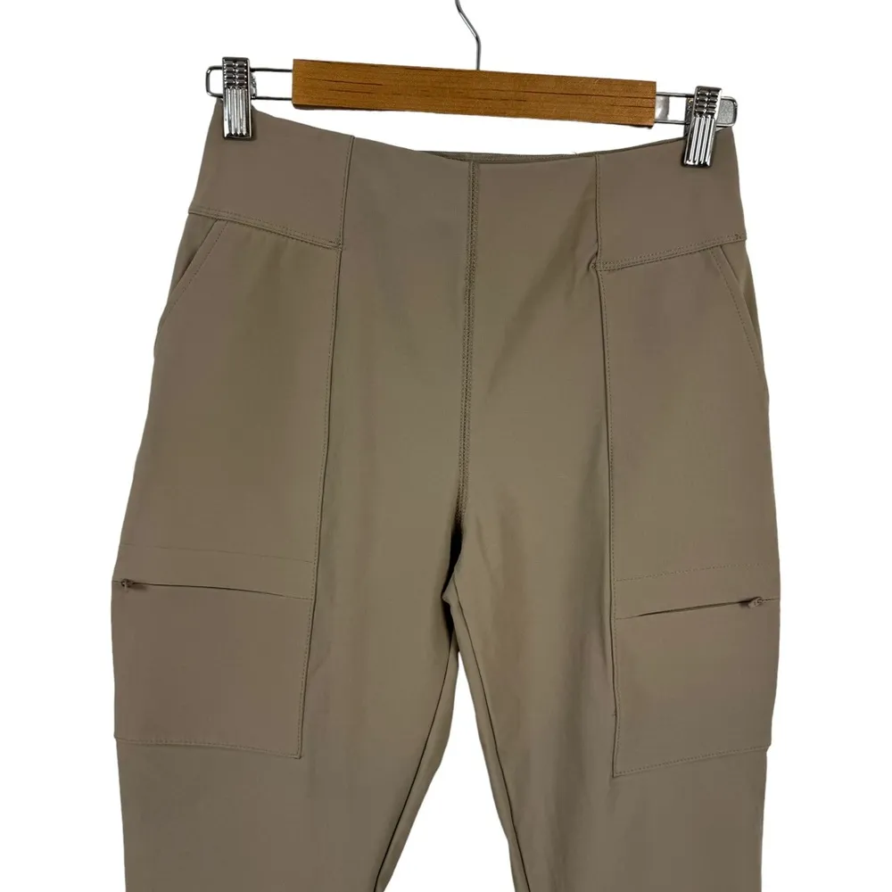 NEW FABLETICS Hybrid Cargo Pants Women's Small Smoke Tan Nylon Pockets Leggings - Image 3