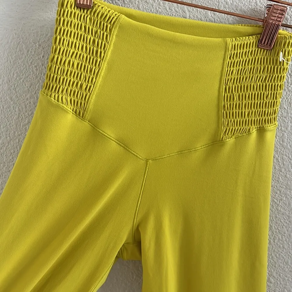 American Eagle Aerie Offline 7/8 Legging Smocked Sides Yellow Soft Small - Image 4