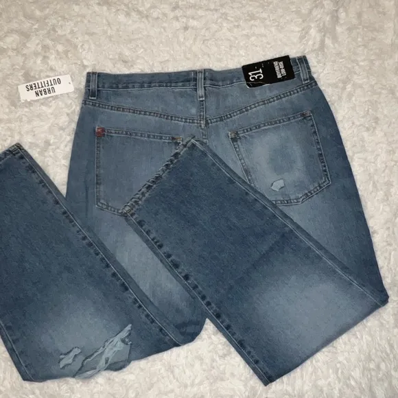 NWT Urban Outfitters Size 31 Boyfriend Low Rise Medium Wash Distressed Jeans - Image 2
